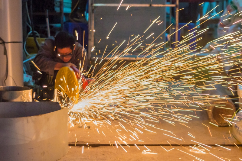 coiffure-ST MARTIN DE PALLIERES-min_work-man-workshop-steel-equipment-metal-496138-pxhere.com